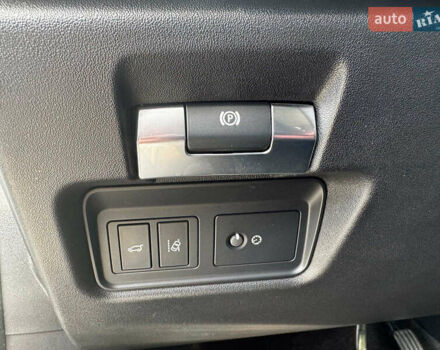 Білий Ягуар E-Pace, об'ємом двигуна 2 л та пробігом 59 тис. км за 28490 $, фото 13 на Automoto.ua