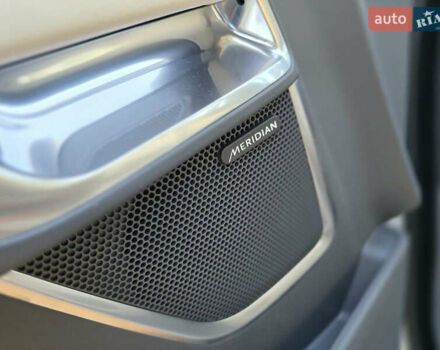 Белый Ягуар E-Pace, объемом двигателя 2 л и пробегом 38 тыс. км за 25000 $, фото 17 на Automoto.ua