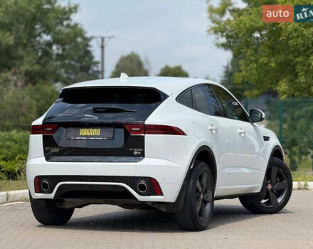 Белый Ягуар E-Pace, объемом двигателя 2 л и пробегом 38 тыс. км за 23900 $, фото 11 на Automoto.ua