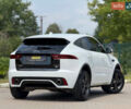 Белый Ягуар E-Pace, объемом двигателя 2 л и пробегом 38 тыс. км за 23900 $, фото 11 на Automoto.ua