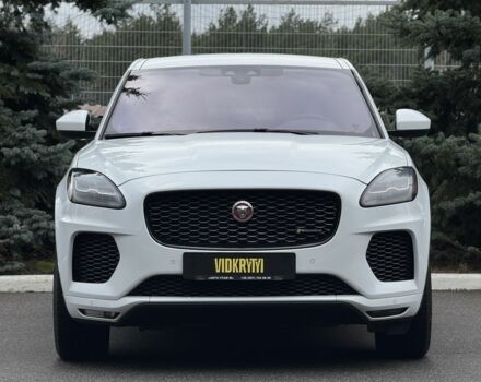 Белый Ягуар E-Pace, объемом двигателя 2 л и пробегом 38 тыс. км за 21500 $, фото 2 на Automoto.ua