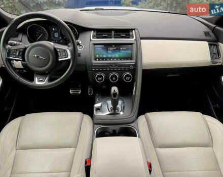 Белый Ягуар E-Pace, объемом двигателя 2 л и пробегом 38 тыс. км за 21500 $, фото 24 на Automoto.ua