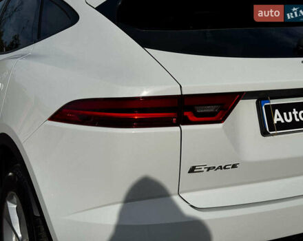 Білий Ягуар E-Pace, об'ємом двигуна 2 л та пробігом 59 тис. км за 28490 $, фото 7 на Automoto.ua