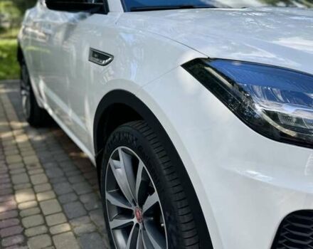Белый Ягуар E-Pace, объемом двигателя 2 л и пробегом 57 тыс. км за 33900 $, фото 32 на Automoto.ua