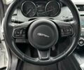 Белый Ягуар E-Pace, объемом двигателя 2 л и пробегом 97 тыс. км за 27000 $, фото 14 на Automoto.ua