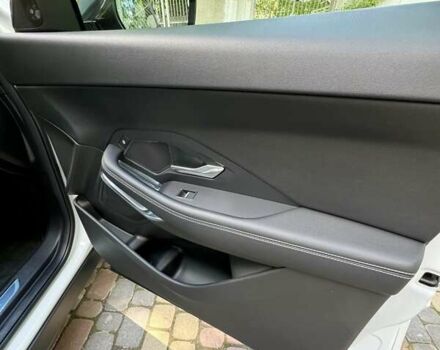 Белый Ягуар E-Pace, объемом двигателя 2 л и пробегом 57 тыс. км за 33900 $, фото 47 на Automoto.ua