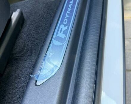 Белый Ягуар E-Pace, объемом двигателя 2 л и пробегом 57 тыс. км за 33900 $, фото 40 на Automoto.ua