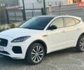 Белый Ягуар E-Pace, объемом двигателя 2 л и пробегом 57 тыс. км за 33900 $, фото 1 на Automoto.ua