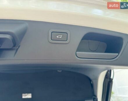 Белый Ягуар E-Pace, объемом двигателя 2 л и пробегом 57 тыс. км за 33900 $, фото 60 на Automoto.ua