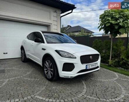 Белый Ягуар E-Pace, объемом двигателя 2 л и пробегом 57 тыс. км за 33900 $, фото 5 на Automoto.ua