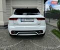 Белый Ягуар E-Pace, объемом двигателя 2 л и пробегом 57 тыс. км за 33900 $, фото 16 на Automoto.ua