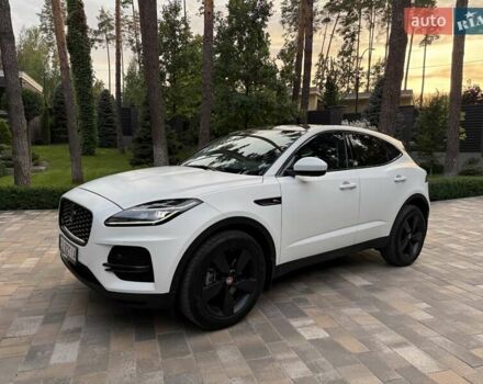 Белый Ягуар E-Pace, объемом двигателя 2 л и пробегом 59 тыс. км за 35700 $, фото 1 на Automoto.ua