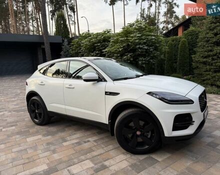 Белый Ягуар E-Pace, объемом двигателя 2 л и пробегом 59 тыс. км за 35700 $, фото 3 на Automoto.ua