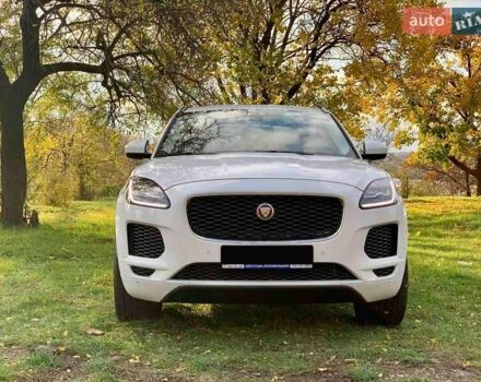 Белый Ягуар E-Pace, объемом двигателя 2 л и пробегом 27 тыс. км за 28000 $, фото 2 на Automoto.ua