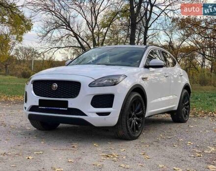 Белый Ягуар E-Pace, объемом двигателя 2 л и пробегом 27 тыс. км за 28000 $, фото 18 на Automoto.ua