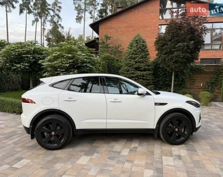 Белый Ягуар E-Pace, объемом двигателя 2 л и пробегом 59 тыс. км за 35700 $, фото 4 на Automoto.ua