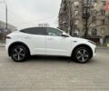 Белый Ягуар E-Pace, объемом двигателя 2 л и пробегом 46 тыс. км за 46000 $, фото 2 на Automoto.ua