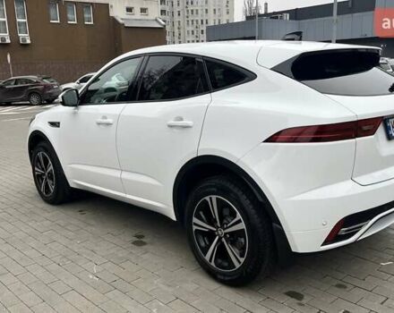 Белый Ягуар E-Pace, объемом двигателя 2 л и пробегом 46 тыс. км за 46000 $, фото 4 на Automoto.ua