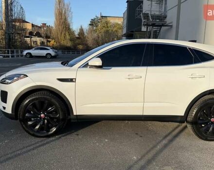 Белый Ягуар E-Pace, объемом двигателя 2 л и пробегом 77 тыс. км за 25000 $, фото 1 на Automoto.ua