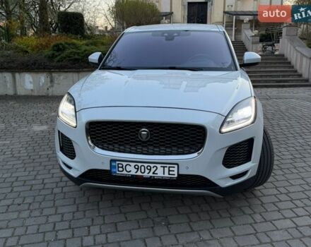 Белый Ягуар E-Pace, объемом двигателя 2 л и пробегом 150 тыс. км за 21000 $, фото 1 на Automoto.ua