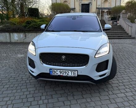 Белый Ягуар E-Pace, объемом двигателя 2 л и пробегом 150 тыс. км за 21300 $, фото 1 на Automoto.ua