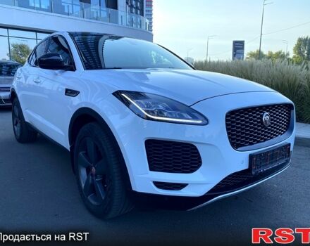 Белый Ягуар E-Pace, объемом двигателя 20 л и пробегом 105 тыс. км за 25900 $, фото 1 на Automoto.ua
