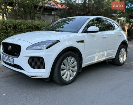 Белый Ягуар E-Pace, объемом двигателя 2 л и пробегом 124 тыс. км за 24000 $, фото 1 на Automoto.ua