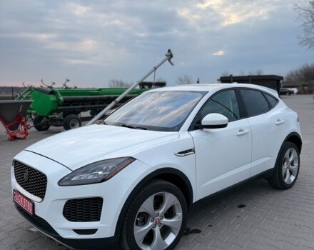 Белый Ягуар E-Pace, объемом двигателя 2 л и пробегом 146 тыс. км за 16888 $, фото 1 на Automoto.ua