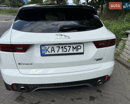 Белый Ягуар E-Pace, объемом двигателя 2 л и пробегом 39 тыс. км за 26000 $, фото 1 на Automoto.ua