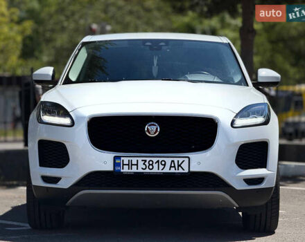 Белый Ягуар E-Pace, объемом двигателя 2 л и пробегом 72 тыс. км за 26500 $, фото 1 на Automoto.ua