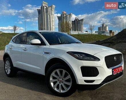 Белый Ягуар E-Pace, объемом двигателя 2 л и пробегом 81 тыс. км за 21300 $, фото 1 на Automoto.ua