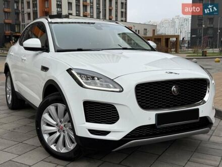 Белый Ягуар E-Pace, объемом двигателя 2 л и пробегом 42 тыс. км за 27999 $, фото 1 на Automoto.ua