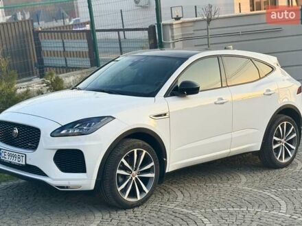 Белый Ягуар E-Pace, объемом двигателя 2 л и пробегом 57 тыс. км за 33900 $, фото 1 на Automoto.ua