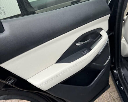 Чорний Ягуар E-Pace, об'ємом двигуна 2 л та пробігом 63 тис. км за 31000 $, фото 3 на Automoto.ua