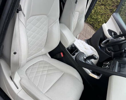 Чорний Ягуар E-Pace, об'ємом двигуна 2 л та пробігом 63 тис. км за 31000 $, фото 2 на Automoto.ua