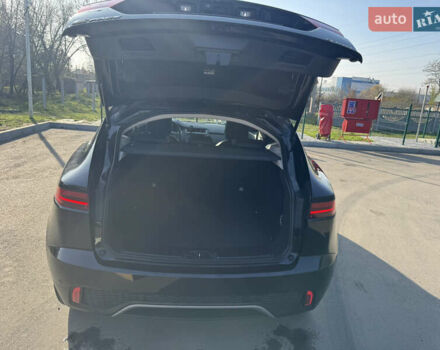 Чорний Ягуар E-Pace, об'ємом двигуна 2 л та пробігом 102 тис. км за 31500 $, фото 11 на Automoto.ua