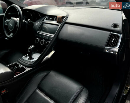 Черный Ягуар E-Pace, объемом двигателя 2 л и пробегом 159 тыс. км за 19900 $, фото 27 на Automoto.ua