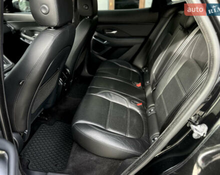 Черный Ягуар E-Pace, объемом двигателя 2 л и пробегом 159 тыс. км за 19900 $, фото 7 на Automoto.ua
