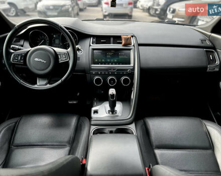 Черный Ягуар E-Pace, объемом двигателя 2 л и пробегом 159 тыс. км за 19900 $, фото 8 на Automoto.ua