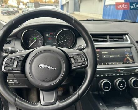 Черный Ягуар E-Pace, объемом двигателя 2 л и пробегом 186 тыс. км за 15900 $, фото 11 на Automoto.ua