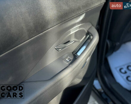 Черный Ягуар E-Pace, объемом двигателя 2 л и пробегом 84 тыс. км за 24000 $, фото 22 на Automoto.ua