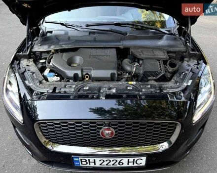 Черный Ягуар E-Pace, объемом двигателя 2 л и пробегом 60 тыс. км за 35000 $, фото 2 на Automoto.ua