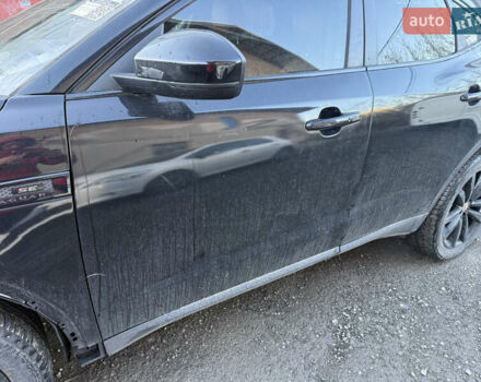 Черный Ягуар E-Pace, объемом двигателя 2 л и пробегом 18 тыс. км за 14300 $, фото 19 на Automoto.ua