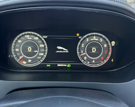 Черный Ягуар E-Pace, объемом двигателя 2 л и пробегом 80 тыс. км за 17800 $, фото 5 на Automoto.ua