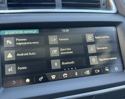 Черный Ягуар E-Pace, объемом двигателя 2 л и пробегом 80 тыс. км за 17800 $, фото 2 на Automoto.ua