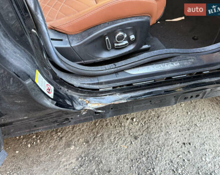 Черный Ягуар E-Pace, объемом двигателя 2 л и пробегом 18 тыс. км за 14300 $, фото 22 на Automoto.ua