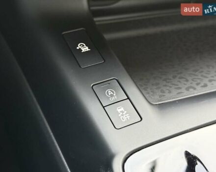 Черный Ягуар E-Pace, объемом двигателя 2 л и пробегом 38 тыс. км за 35500 $, фото 51 на Automoto.ua