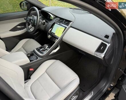 Черный Ягуар E-Pace, объемом двигателя 2 л и пробегом 38 тыс. км за 35500 $, фото 27 на Automoto.ua
