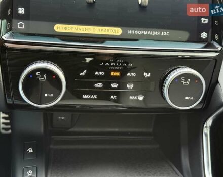 Черный Ягуар E-Pace, объемом двигателя 2 л и пробегом 38 тыс. км за 35500 $, фото 50 на Automoto.ua