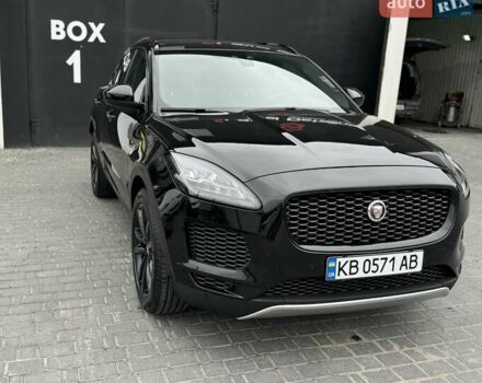 Черный Ягуар E-Pace, объемом двигателя 2 л и пробегом 72 тыс. км за 33300 $, фото 1 на Automoto.ua